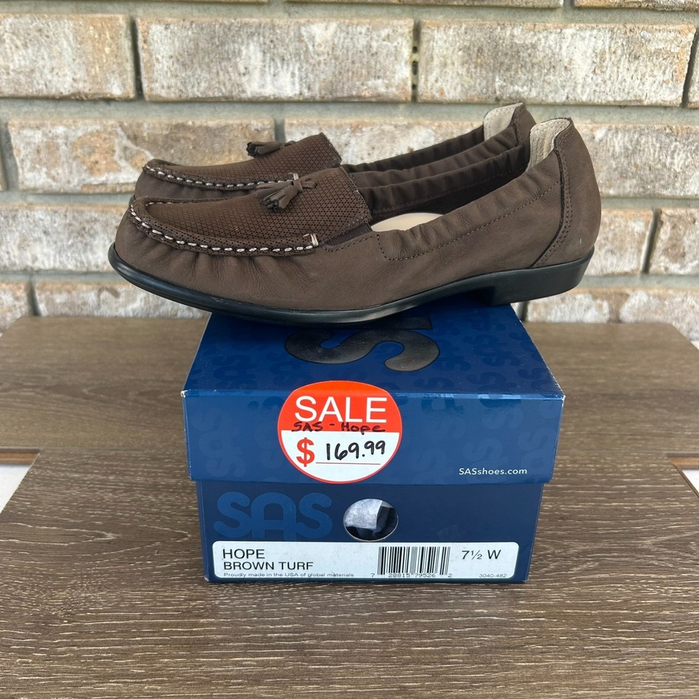 SAS Hope Slip On Loafer Shoes Women's 7.5W Brown Turf Flats NEW in box